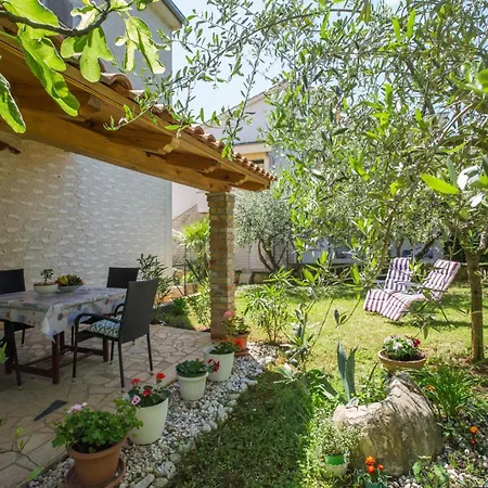 Josef Big Private Garden *