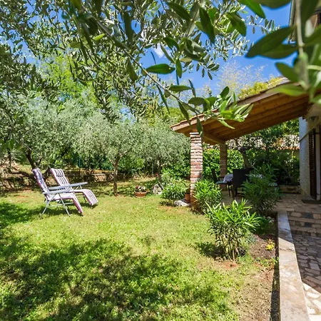 Josef Big Private Garden