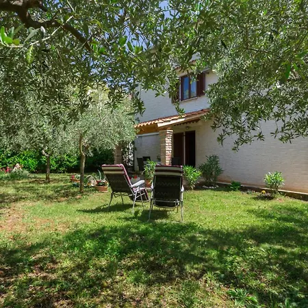 Josef Big Private Garden